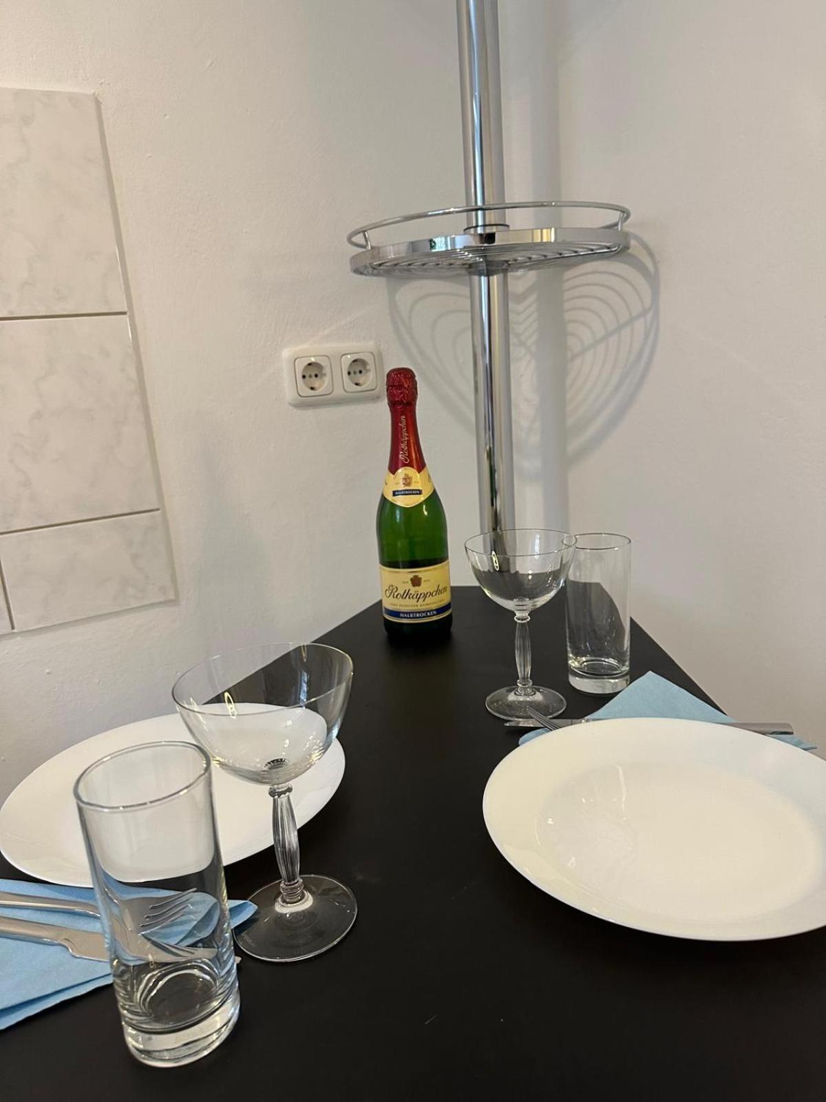 Hotel-Pension Asta Мюнхен Екстериор снимка