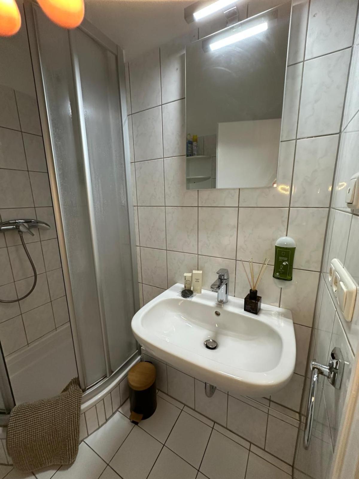 Hotel-Pension Asta Мюнхен Екстериор снимка