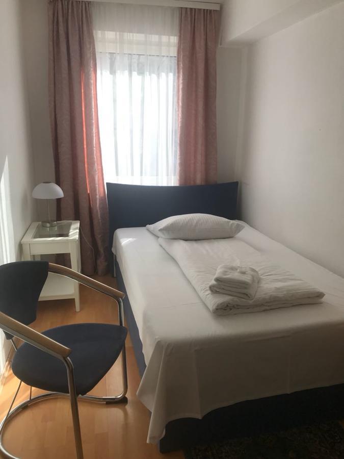 Hotel-Pension Asta Мюнхен Екстериор снимка