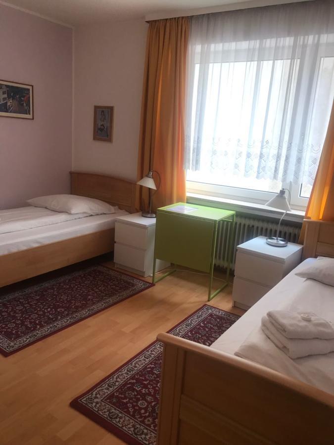 Hotel-Pension Asta Мюнхен Екстериор снимка