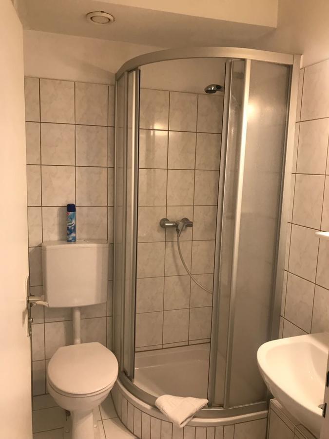 Hotel-Pension Asta Мюнхен Екстериор снимка